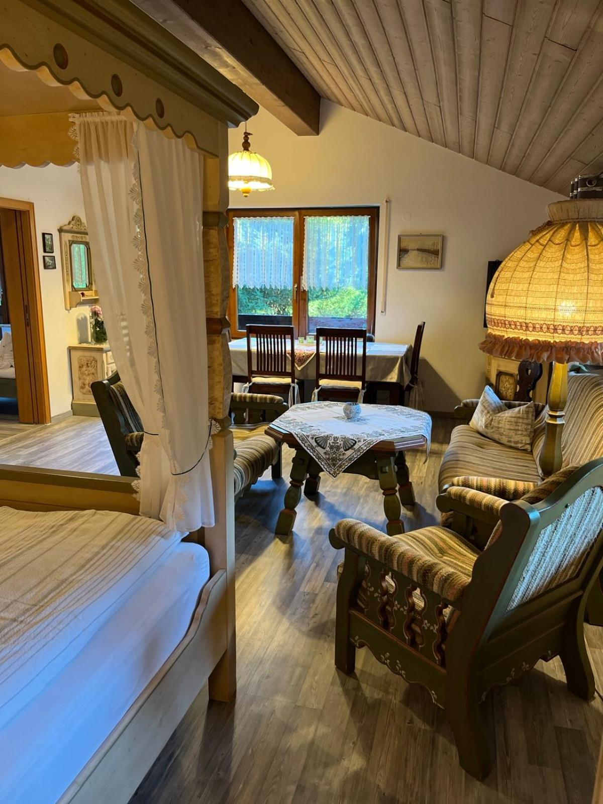 Schwarzwald - Villa Appartments Titisee Eksteriør bilde
